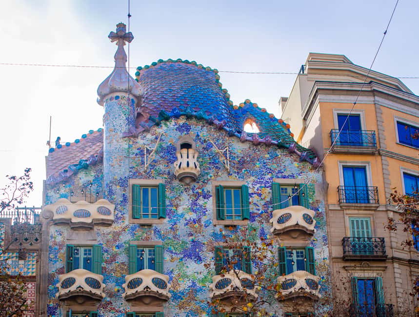 Segway Tour: Gaudi Highlights - La Pedrera (Casa Milà) and Casa Batlló: Gaudí’s “shape language” up close