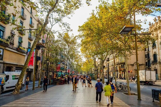 Self-Guided Audio Tour-The Surrealist Barcelona of Dalí and Gaudí - Palau Güell: Gaudí’s modernism and why it feels like a story finale