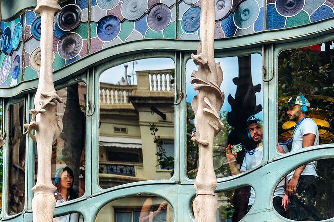 Self-Guided Audio Tour-The Surrealist Barcelona of Dalí and Gaudí - Ateneu Barcelonès: culture and thought in everyday civic space