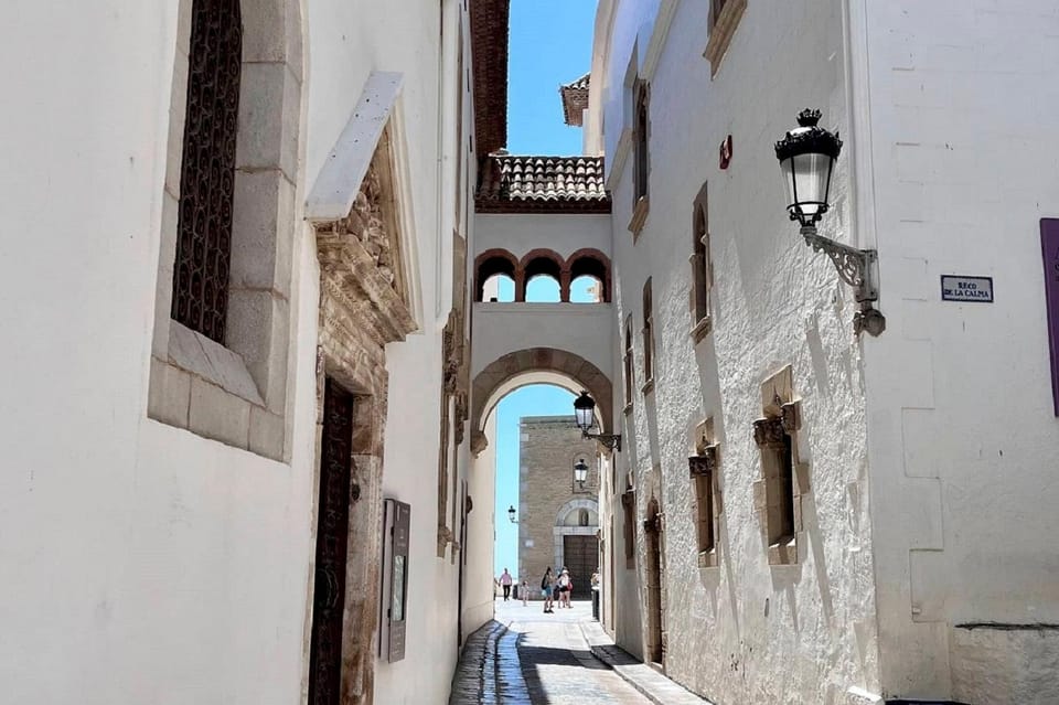 Sitges: Sailboat trip + walking tour and wine cellar tour - What to pack and how to make the day smoother