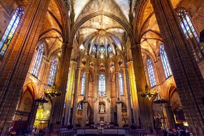 Skip-the-line Barcelona Cathedral with Private Guide - Practical tips that make the difference