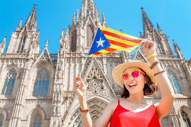 Skip-the-line Barcelona Cathedral with Private Guide - Hard Rock Cafe meeting point: why being punctual matters