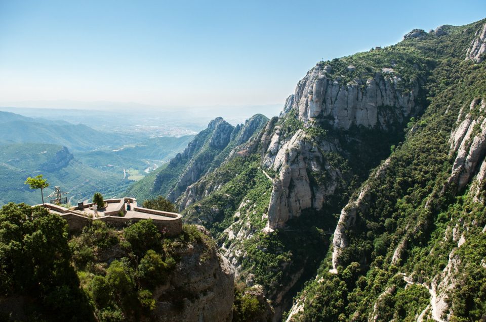 Skip-the-Line Barcelona & Montserrat Tour with Pick-up - Should you book this Barcelona and Montserrat tour?