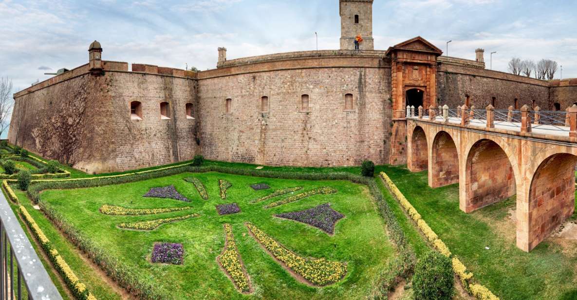 Skip-the-line Montjuïc Castle Tour with a Cable Car Ride - Price and logistics: is $298 per person good value?