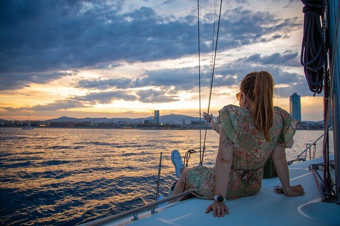 Sunset Sailing Tour in Barcelona - Snacks and drinks: the included details that keep it easy