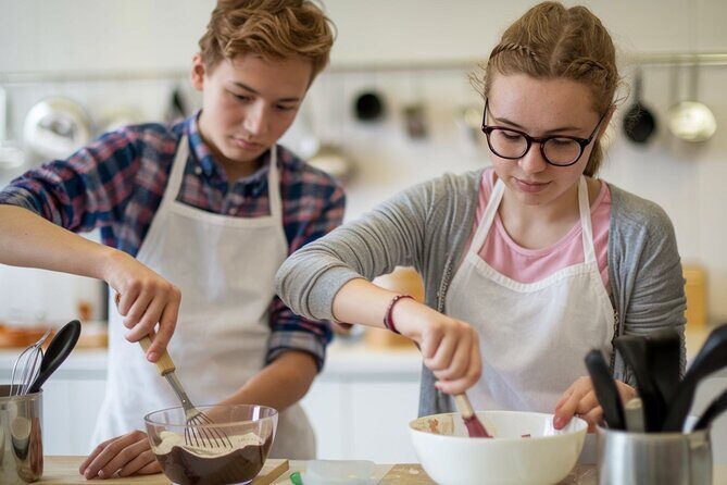 Sweet Escape: Create, Bake, and Take Home Your Creations - Meeting Point and What to Bring Before 9:30