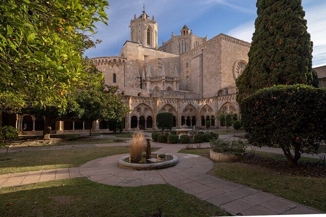 Tarragona Cathedral Entrance + Audio Guide (WebApp) - How the WebApp audio guide works with a mobile ticket