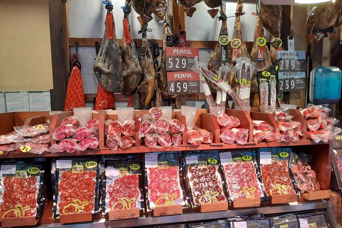 Tarragona Culinary Experience: Olive Oil & Iberian Ham Delight - Lunch at a traditional ham-and-cheese bar (and why it’s worth it)