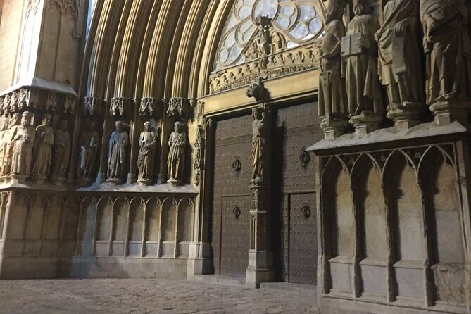 Tarragona de Leyenda (guided tour in Spanish) - The Cathedral route: what to watch for in the alleys