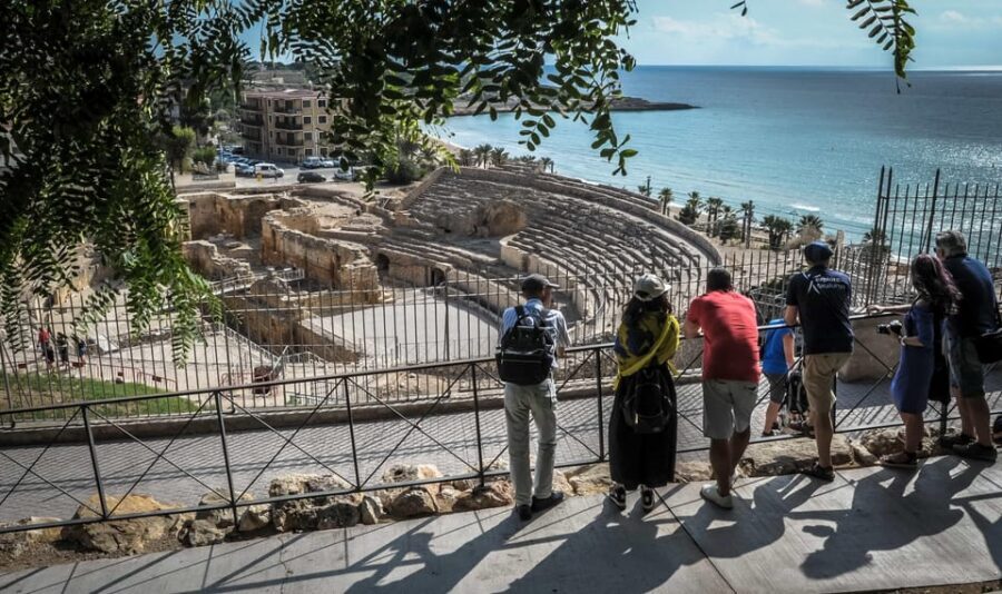 Tarragona & Sitges Small Group Full-Day Tour - Guides and group size: why small-group matters here