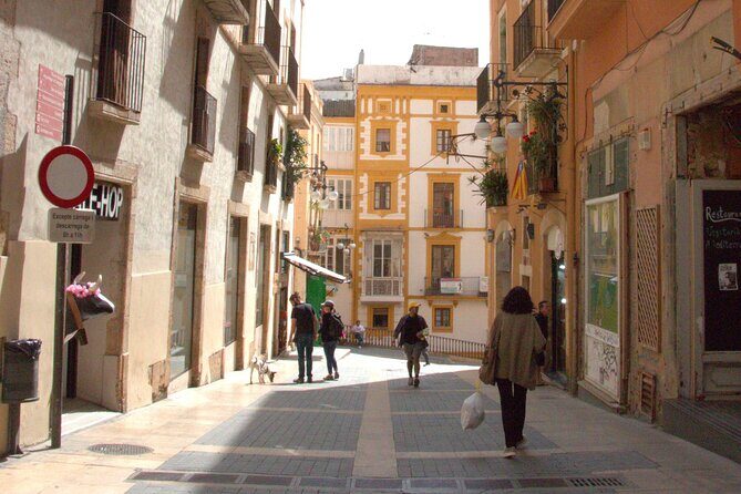 Tarragona Walking Tour: An Audio Guide to Tarraco - Chariot racing at the circus area: entertainment where politics also lived