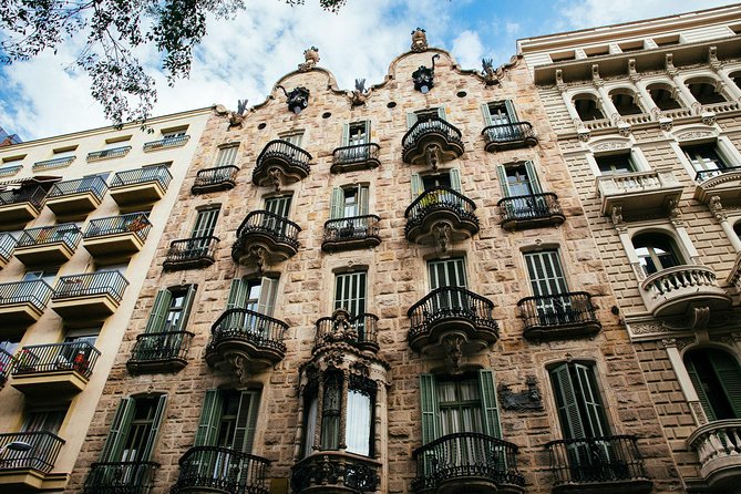 The Beauty of Barcelona by Bike: Private Tour - Sagrada Família: The Symbol Stop You See From a City View