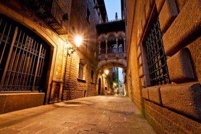 The Gothic Trail – Ghosts of Barcelona Exploration Game - Stop-by-Stop: Squares, Landmarks, Basilica, and Cathedral Corners
