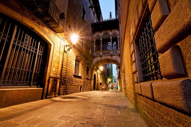 The Gothic Trail – Ghosts of Barcelona Exploration Game - Stop-by-Stop: Squares, Landmarks, Basilica, and Cathedral Corners