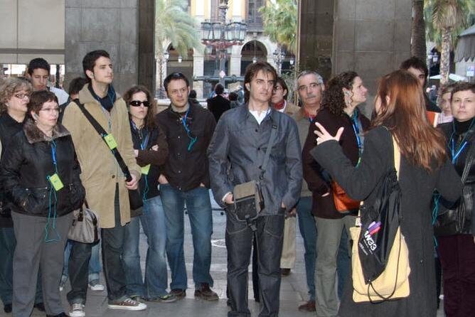 "The Shadow of the Wind" Novel Walking Tour - Ateneu Barcelonès and Palau Savassona: culture institutions behind the scenes