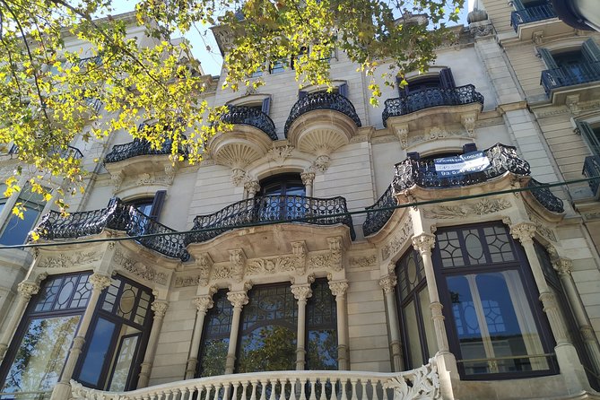 The Story of Gaudi and Modernism Private Walking Tour - Casa Batlló: The Building That Explains Modernism Fast