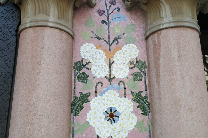 The Story of Gaudi and Modernism Private Walking Tour - Weather, Timing, and the Practical Reality of a Walking Tour