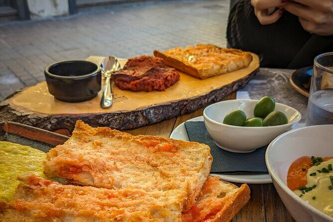 Together Food and Culture Walking Tour in Barcelona - The 4-hour flow, start point, and what to expect at the end