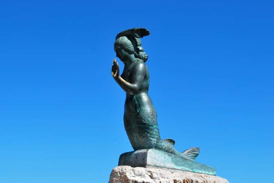 Tour in Sitges ( Bcn): Cultural diversity, tapas and beach - Ending with a beach bar drink and sunset time