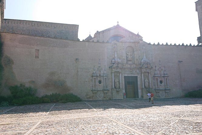 Tour monastery Poblet with hotel pickup - Poblet Monastery Pickup: Stress-Free Start From the Coast