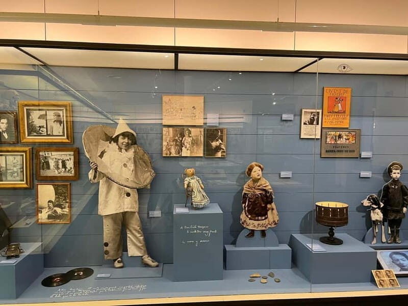 Toy Museum: Anna Maria and Salvador Dalí and García Lorca's toys. - Museu del Joguet de Catalunya: a toy museum that feels like cultural detective work
