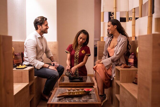 Traditional Thai Massage 60 min at THAI MASSAGE ALURA - Thai Spa Massage Alura in Les Corts: finding it and timing it right