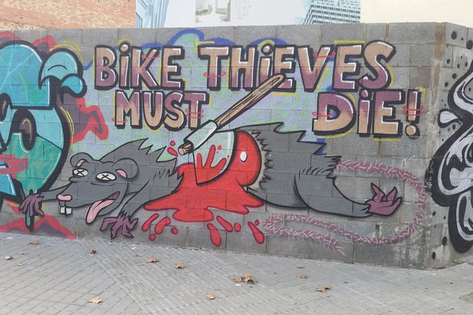 Visite insolite de Barcelone à vélo (en français) - Who should book this tour (and who should skip it)