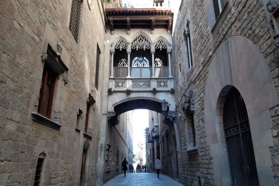 Walking Tour Gothic Quarter and Ramblas+Boat Trip - Practical Tips That Make the Day Easier