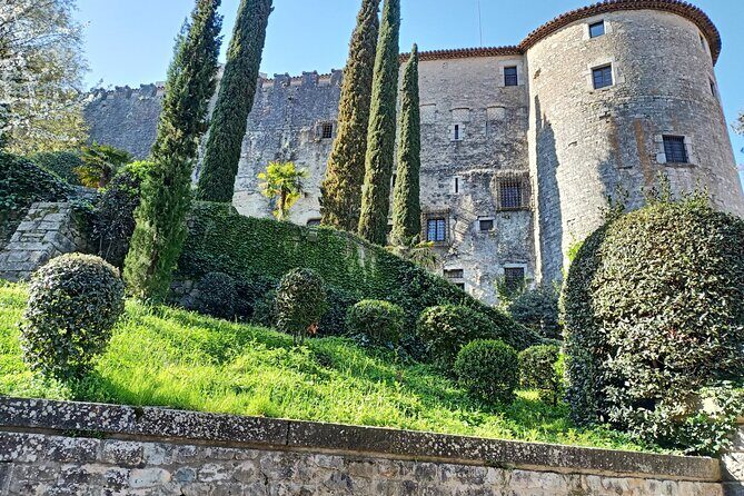 Walking Tour in Girona History and Gastronomy with Tasting - Pont de les Peixateries Velles: the Eiffel Bridge moment