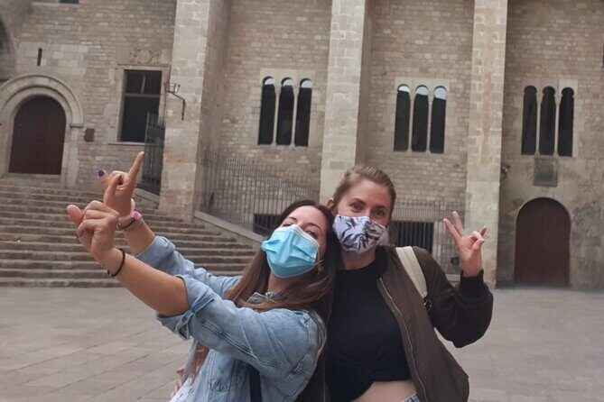 Walking Tour Mysteries and Legends of Barcelona and its Ghosts - Carrer de la Portaferrissa: old symbols and Masonic clues