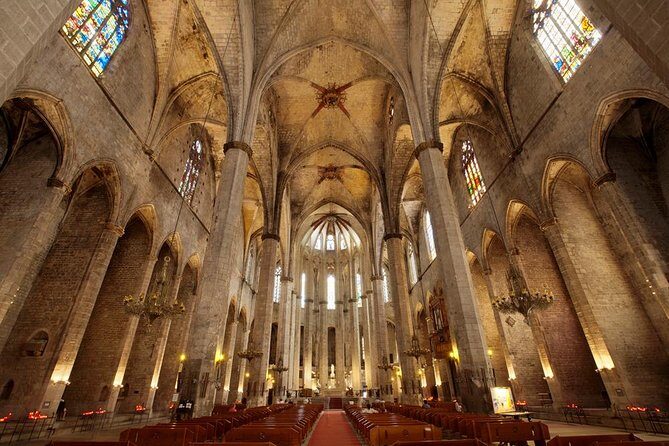 Welcome Tour in Barcelona - El Born: where the guide turns streets into history