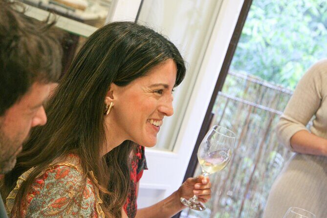 Wine tasting with a view of the Sagrada Familia - Sagrada Familia at 7 pm: why this setting matters