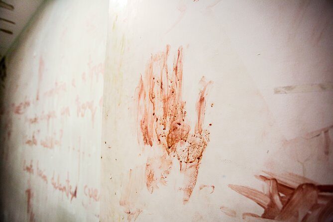Xcape Room Bcn: The diary of Miko - The Story Start: The School Rumor That Drives the Tension